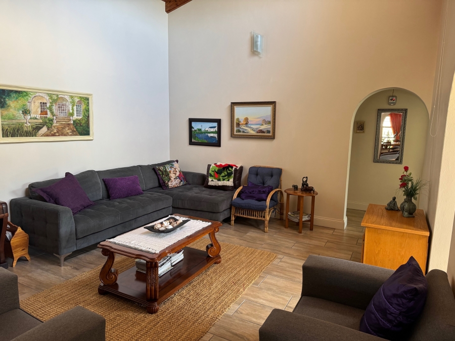 4 Bedroom Property for Sale in Denver Park Western Cape